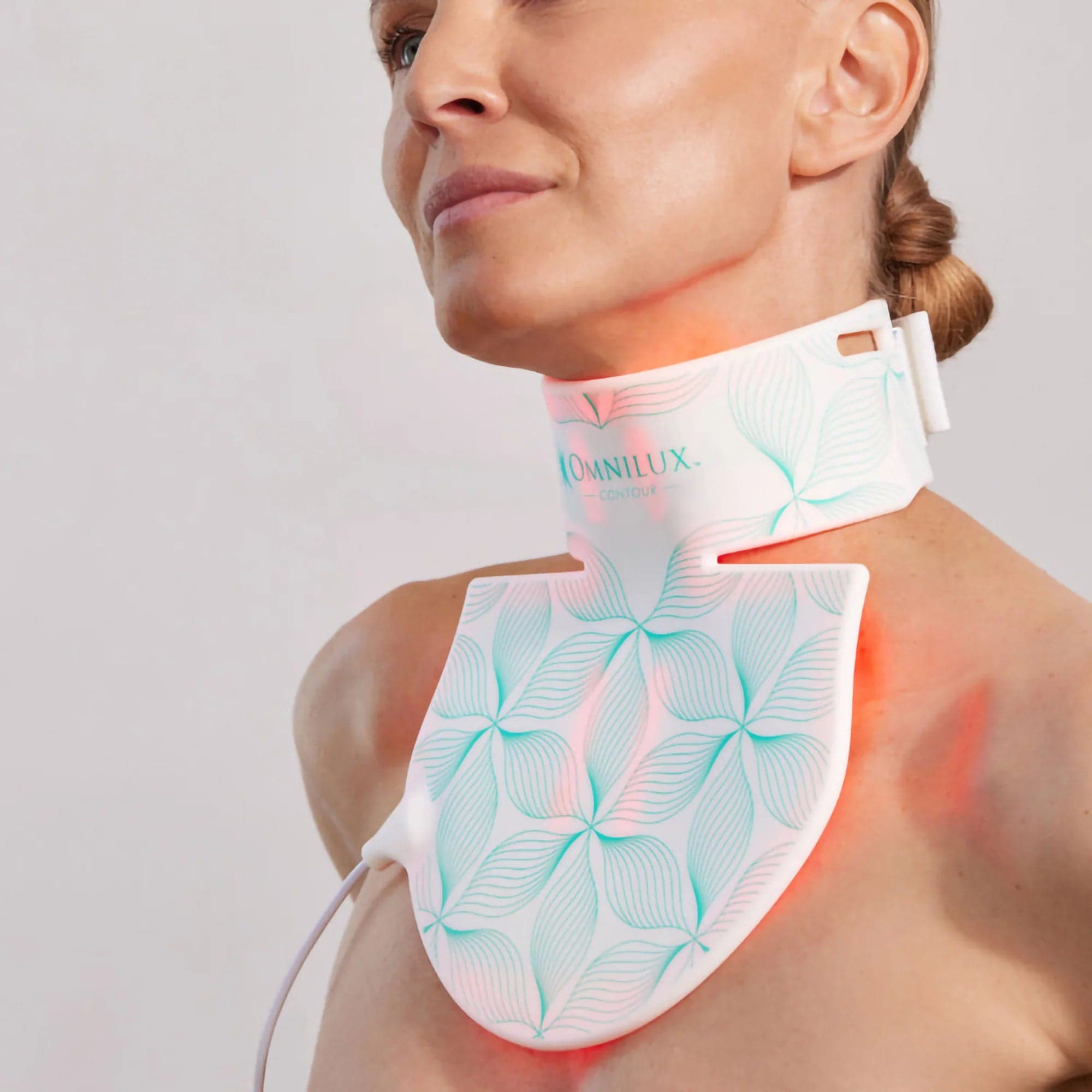 Omnilux Neck and Decolette 1